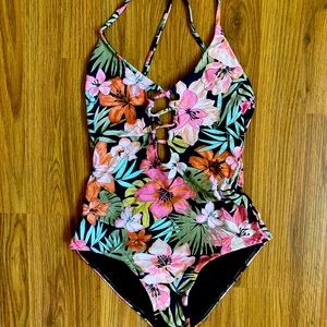 Billabong floral one piece bathing suit
